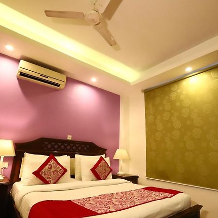 Hotel Ambica Palace Aiims New Delhi - Couple Friendly Local Id Accepted Exterior photo