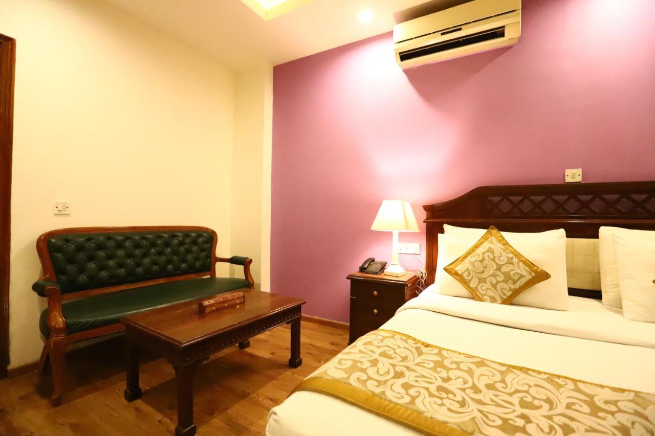 Hotel Ambica Palace Aiims New Delhi - Couple Friendly Local Id Accepted Exterior photo