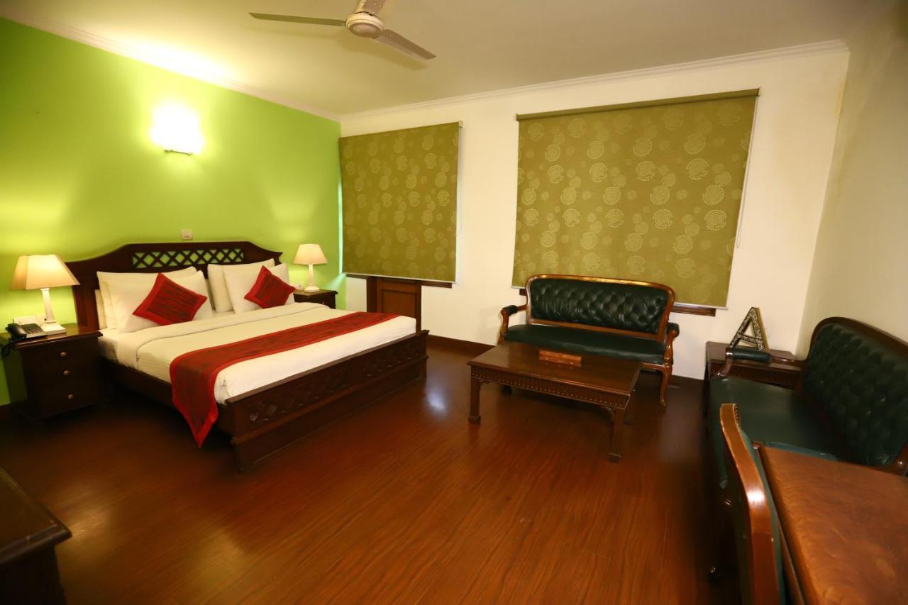 Hotel Ambica Palace Aiims New Delhi - Couple Friendly Local Id Accepted Exterior photo