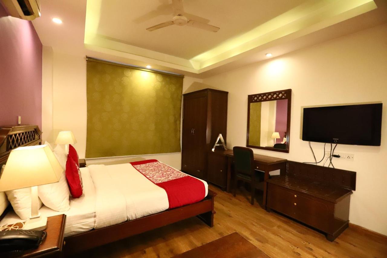 Hotel Ambica Palace Aiims New Delhi - Couple Friendly Local Id Accepted Exterior photo
