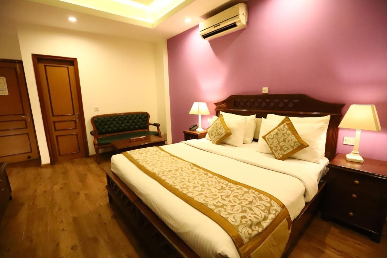 Hotel Ambica Palace Aiims New Delhi - Couple Friendly Local Id Accepted Exterior photo
